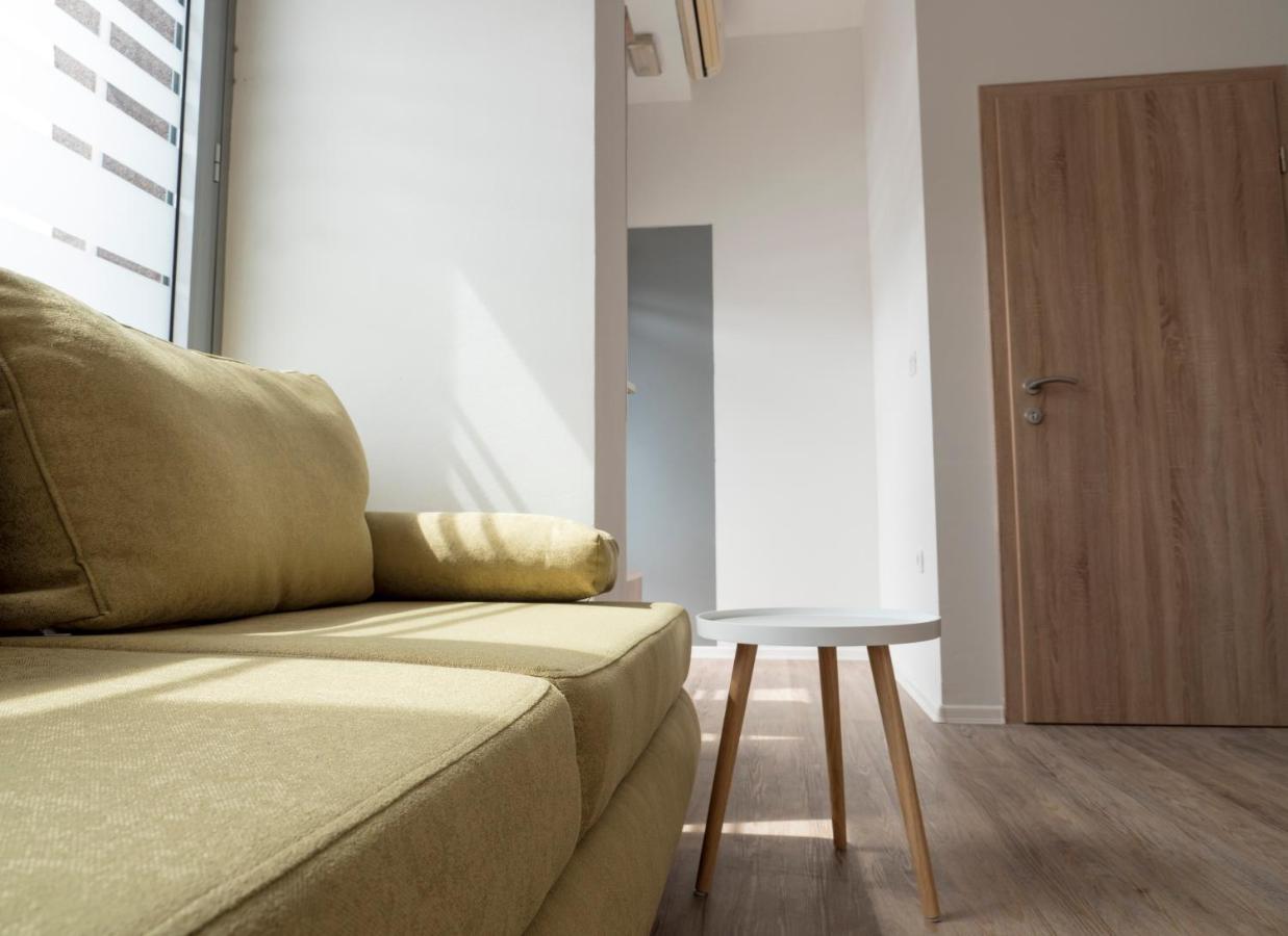 Apartments Aura Deskle Exterior photo